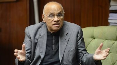 القعيد يطالب نقيب الصحفيين المنتخب بالاهتمام بكبار السن وزيادة المعاشات |خاص