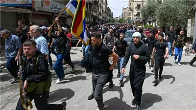 الدروز يتمسكون بالسلاح قرب دمشق وسط ضغوط حكومية وتصاعد التوترات