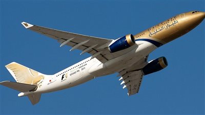 «بعد هجوم صاروخي» شركات طيران خليجية توقف رحلاتها إلى الهند وباكستان