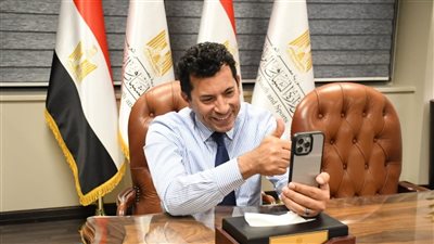 بعد غياب 12 عاما .. وزير الرياضة يهنيء منتخب الشباب بعد التأهل للمونديال