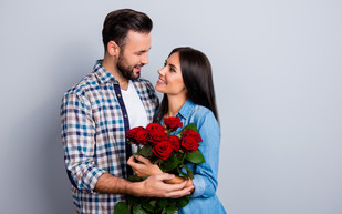 رسائل عيد الزواج 2025