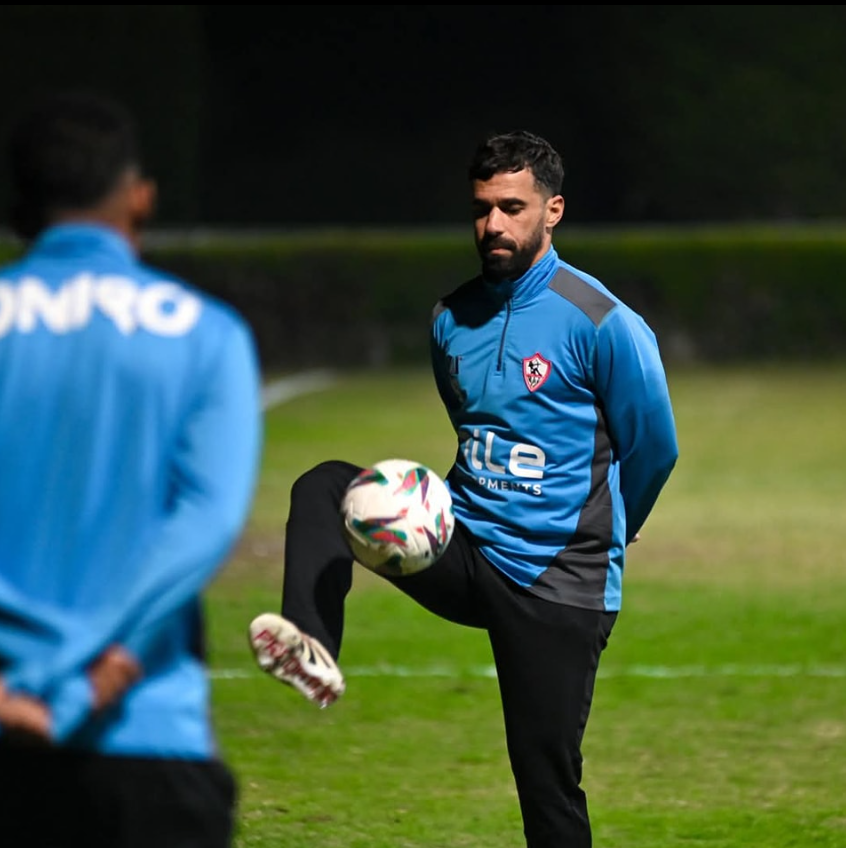 لاعبي الزمالك اثناء تدريب استعدادًا لمواجهة المصري (3)