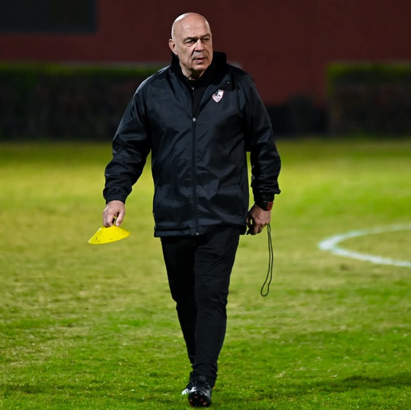 لاعبي الزمالك اثناء تدريب استعدادًا لمواجهة المصري (5)