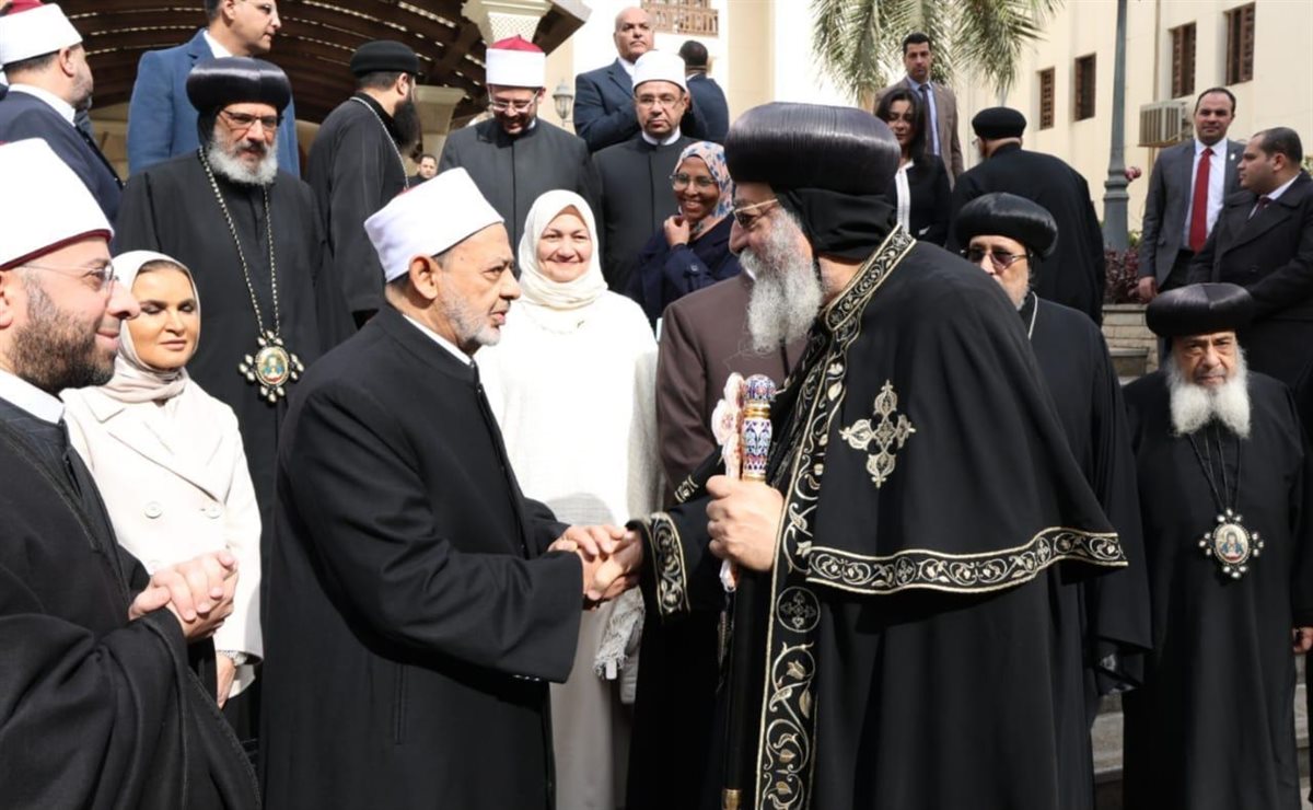 التهنئة بأعياد الميلاد