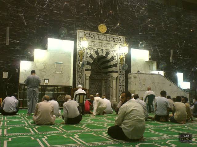 صلاة العصر كم ركعة؟