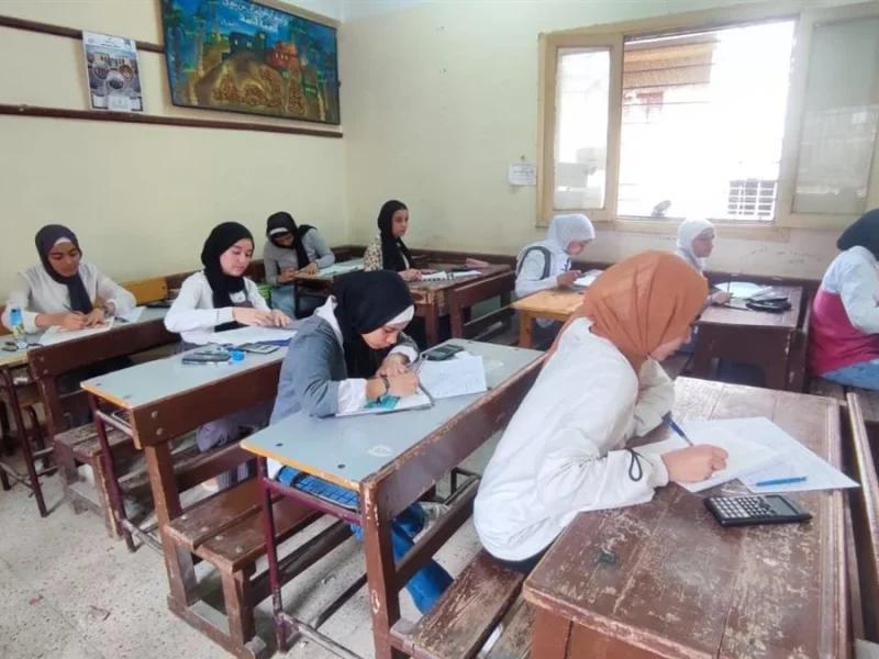 طالبات مدارس