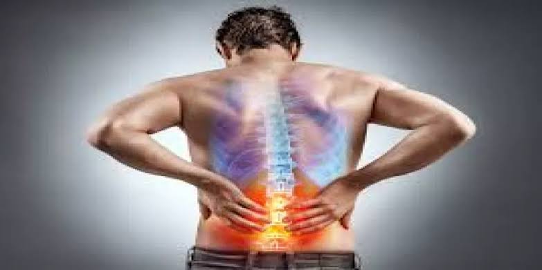 أعراض مرض الانزلاق الغضروفي