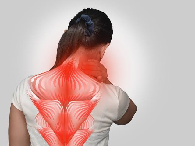 آلام العضلات وضعفها