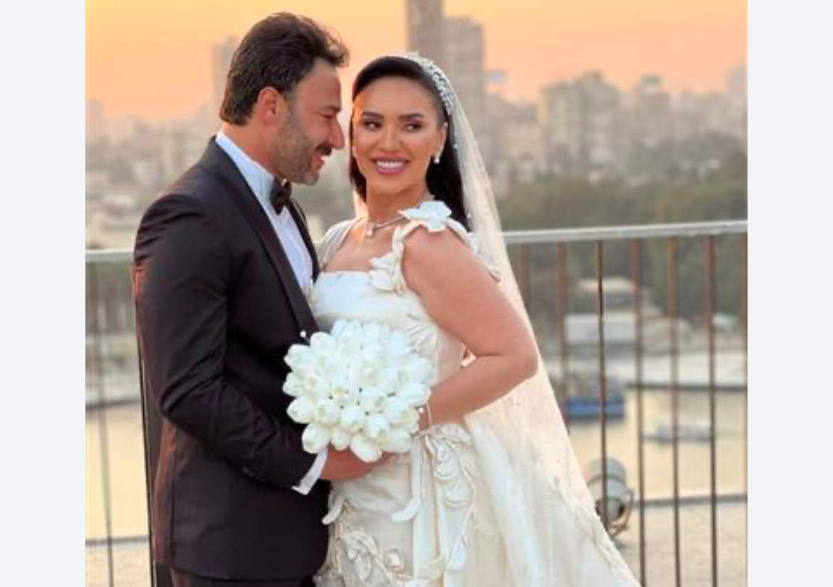 مي فاروق والعمروسي