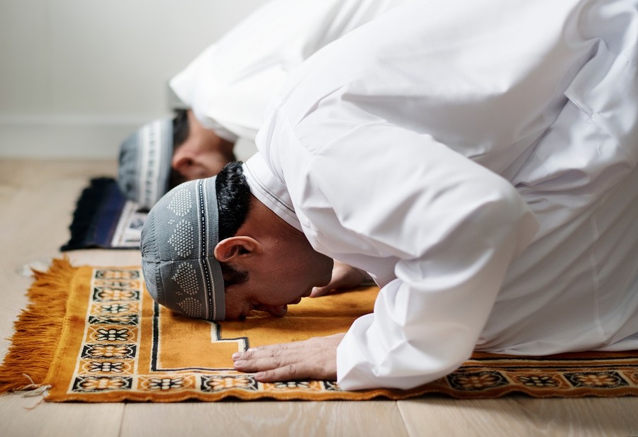 حكم الجمع بين الصلوات