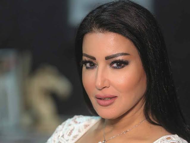 الفنانة سمية الخشاب