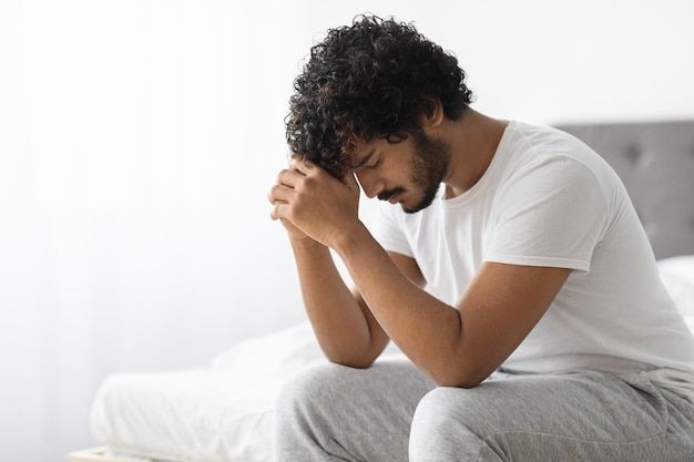 الضعف العاطفي