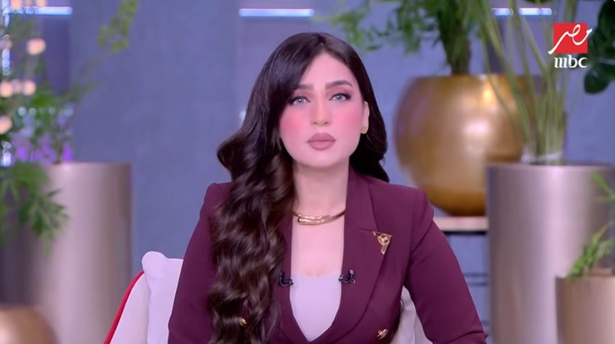 الإعلامية ياسمين عز