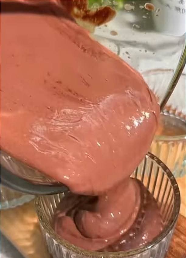 بودينج البيض المسلوق بالكاكاو