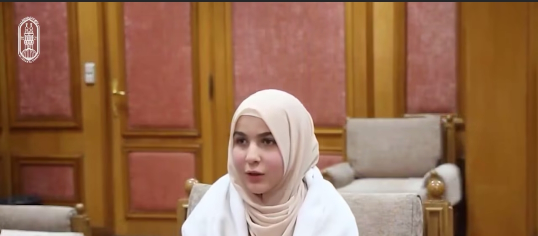 الطالبة فاطمة