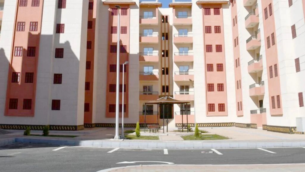 شقق الإسكان