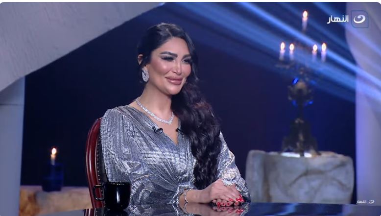 الإعلامية سالي عبد السلام