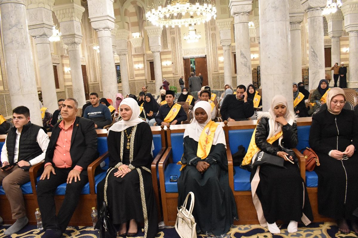 الملتقى الفكري الثاني للوافدين بمسجد السيدة زينب