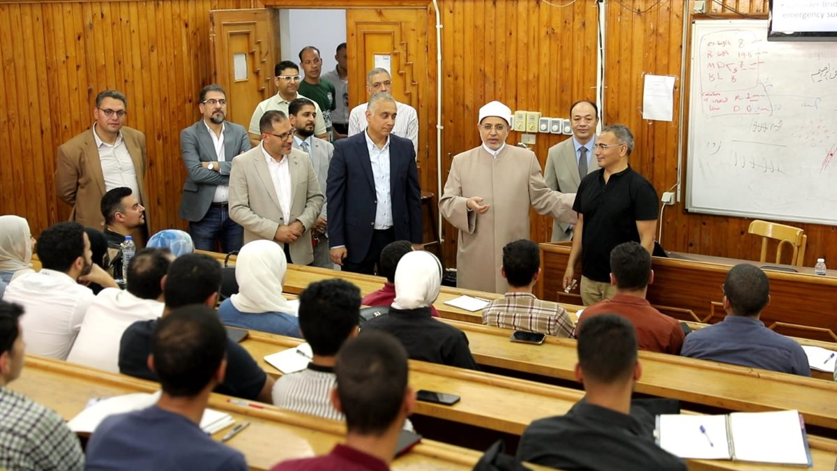 &nbsp;رئيس جامعة الأزهر
