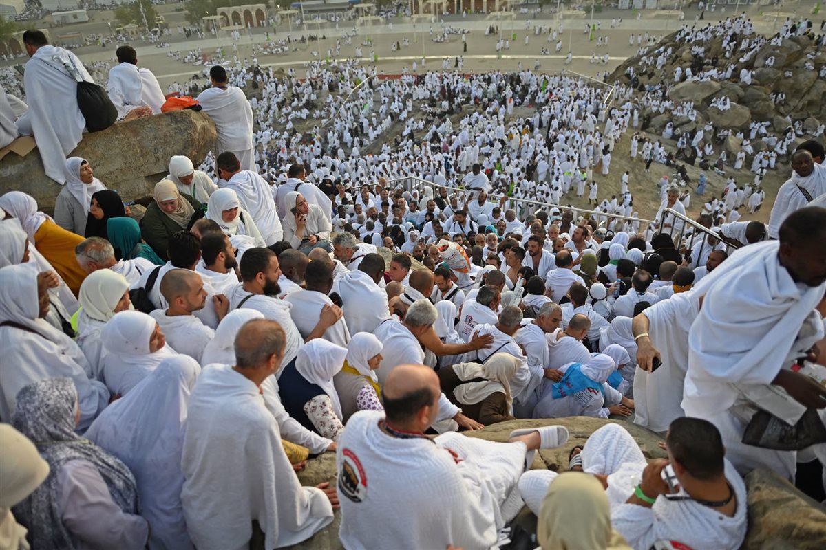 حجاج بيت الله يوم عرفة