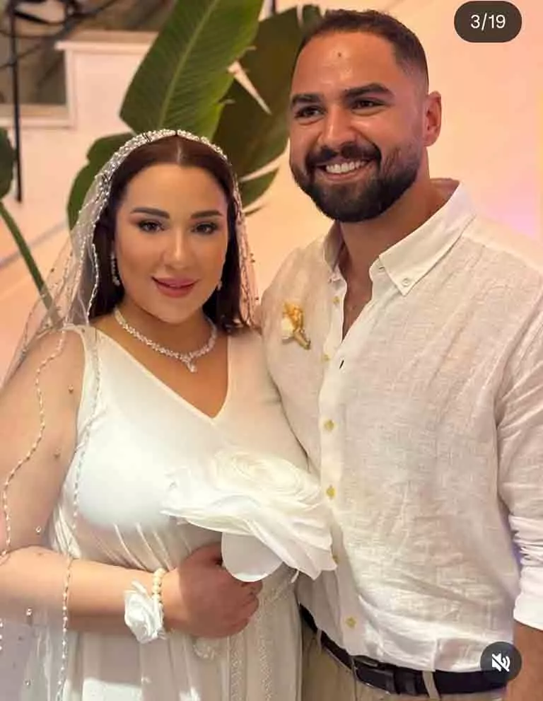 اسما شيريف منير وزوجها