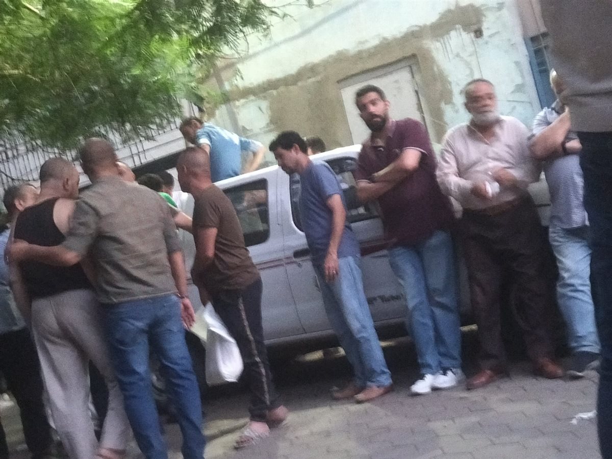 أسر الضحايا أمام المشرحة&nbsp;