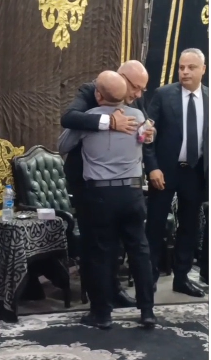 الكاتب الصحفي أحمد صبري في عزاء والد تامر عبدالمنعم&nbsp;