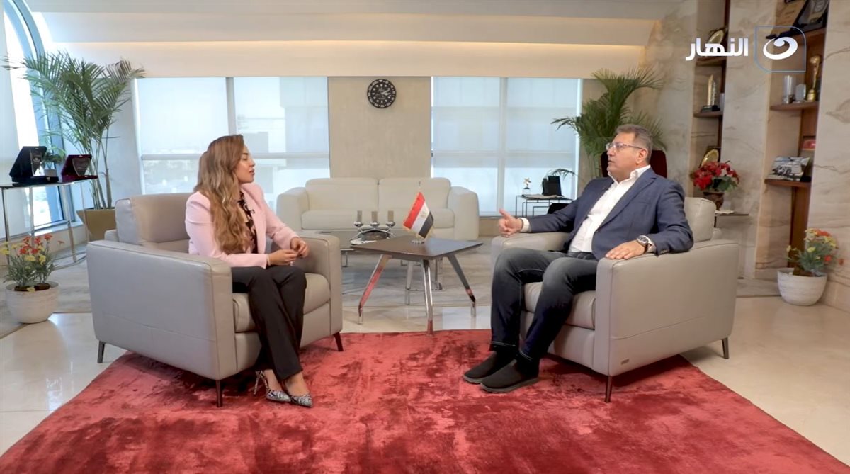 الإعلامية منى العمدة