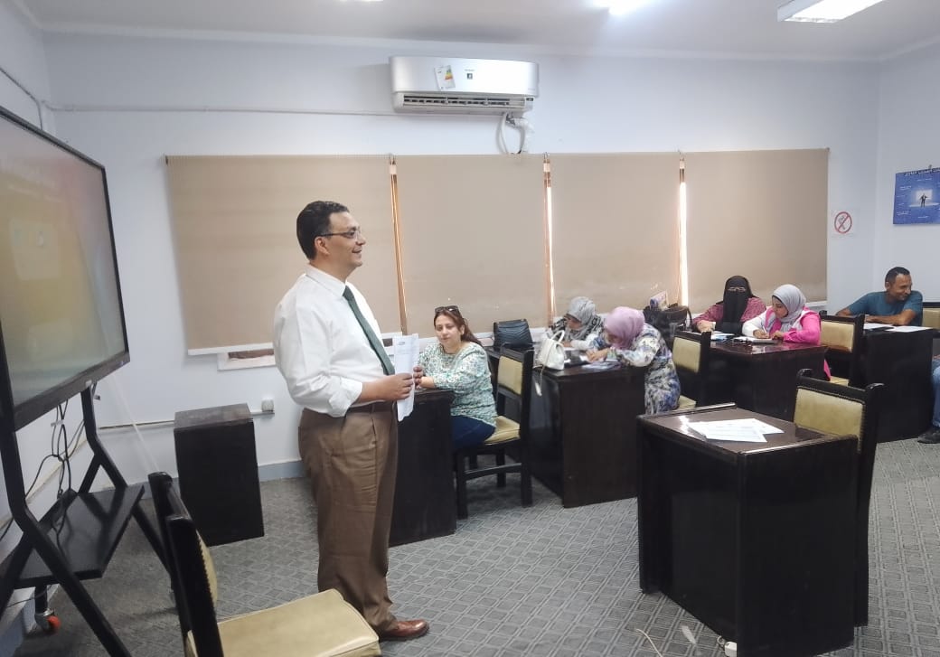 مياه الفيوم” تنظم دورة تدريبية لتعريف العاملين بلائحة نظام العاملين بالشركات التابعة