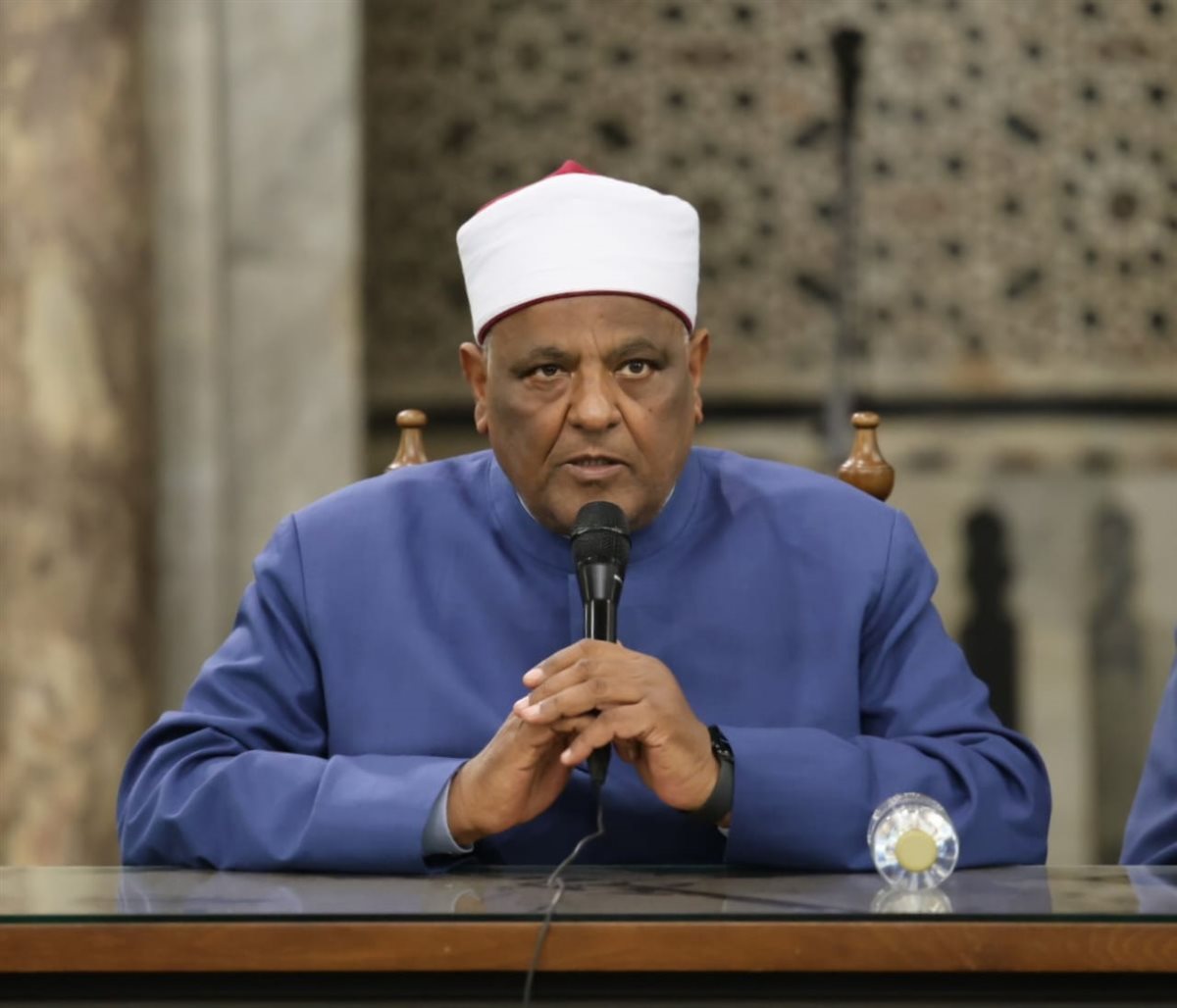 الدكتور عباس شومان