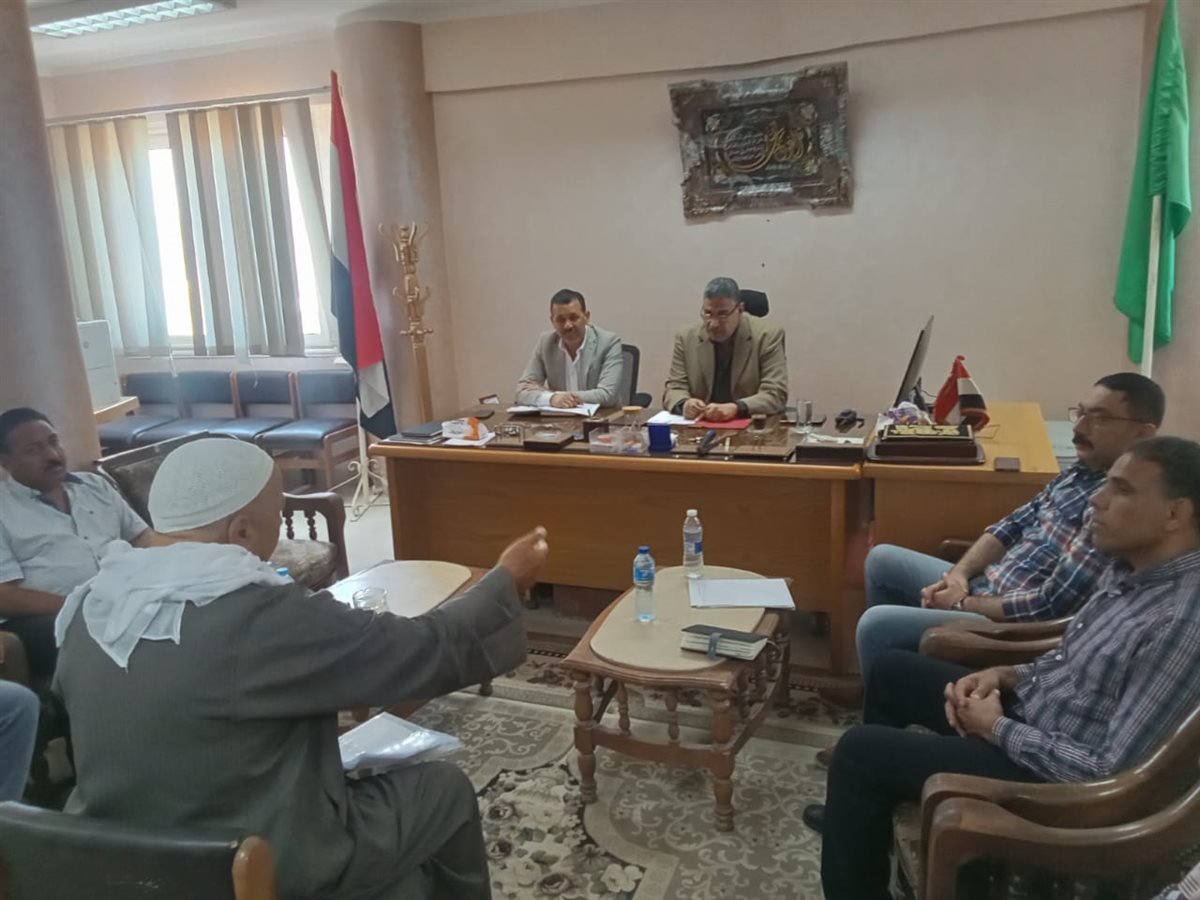 نائب محافظ الفيوم يعقد لقاءً لخدمة المواطنين بقرية الناصرية مركز الفيوم