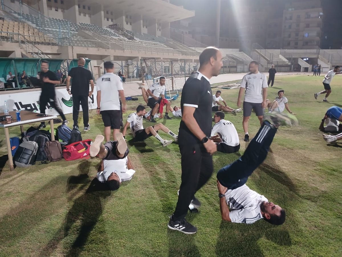 تدريبات بدنية لحكام كرة القدم بالفيوم على اختبار
