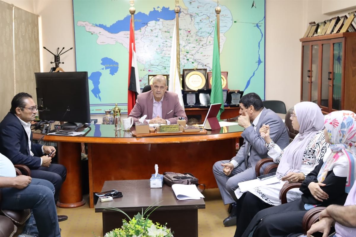 مياه الفيوم: اجتماع لمتابعة الموقف التنفيذي للمرحلة الثالثة بمحطة مياه العزب الجديدة ضمن مبادرة “حياة كريمة