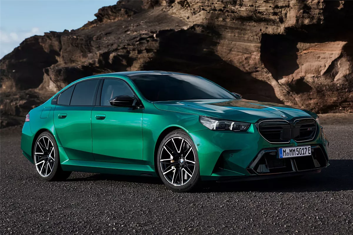 <strong>Bmw M5</strong>