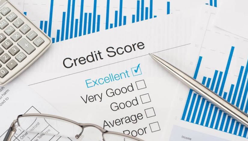 خدمة اي سكور في البنوك