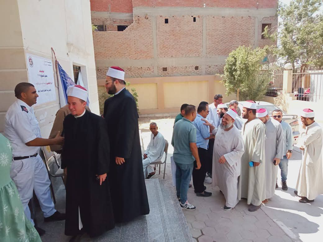 علماء الأوقاف بالفيوم يدلون بأصواتهم في انتخابات مجلس الشيوخ ويحثون على المشاركة الوطنية