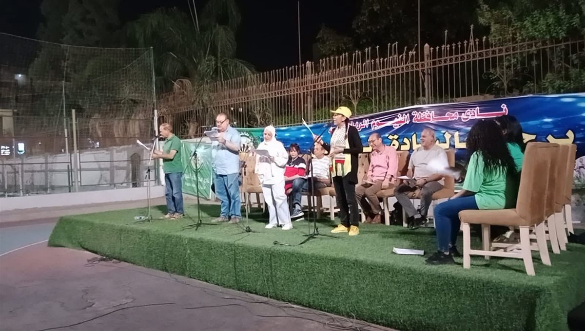 بحضور عدد من الفنانين “مسرح المنوعات” نادى محافظة الفيوم الرياضى <br>