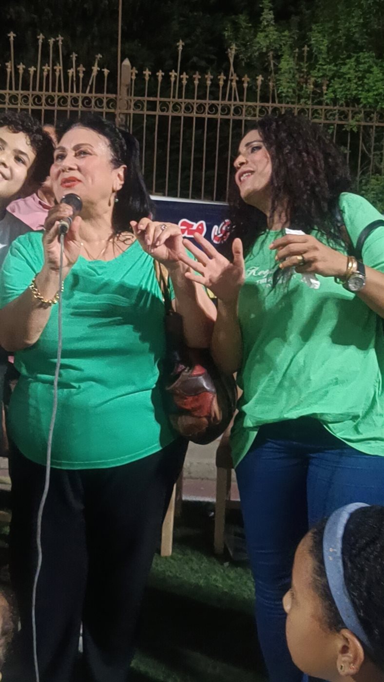 بحضور عدد من الفنانين “مسرح المنوعات” نادى محافظة الفيوم الرياضى <br>