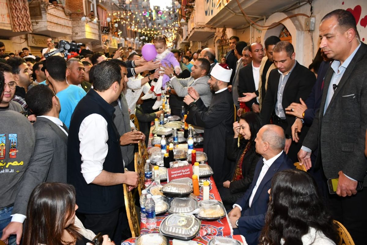 وزير الأوقاف يشارك في إفطار المطرية السنوي