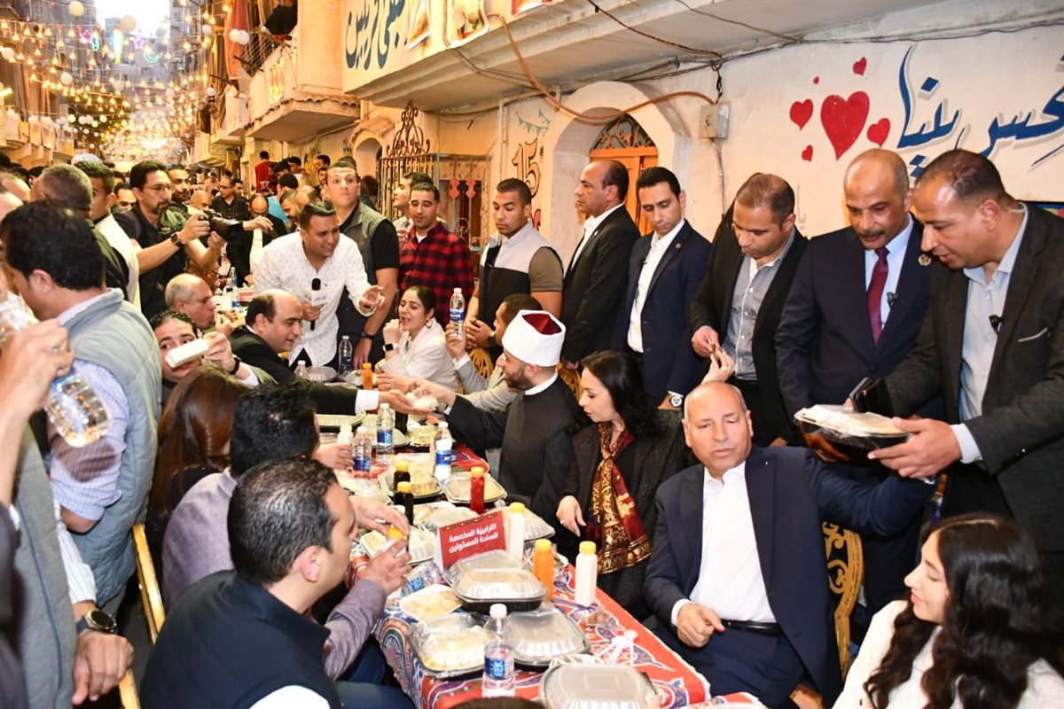 وزير الأوقاف يشارك في إفطار المطرية السنوي