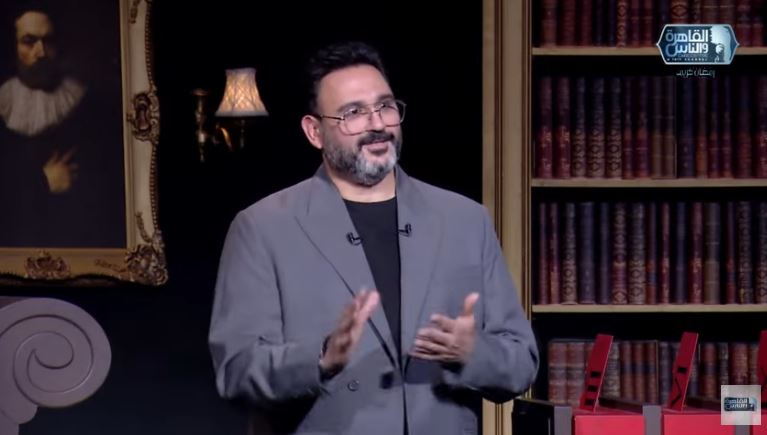 الفنان أكرم حسني