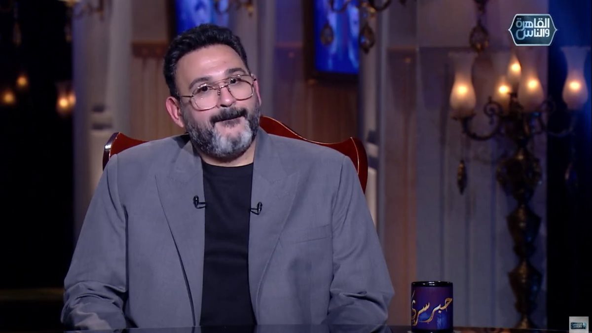 أكرم حسني