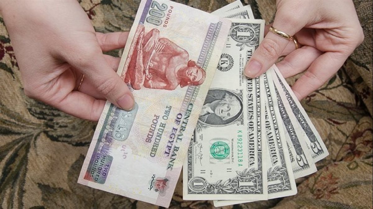 تراجع ملحوظ في سعر الدولار اليوم أمام الجنيه.. آخر تحديث