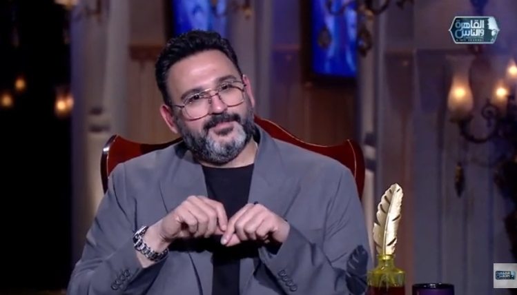 أكرم حسني