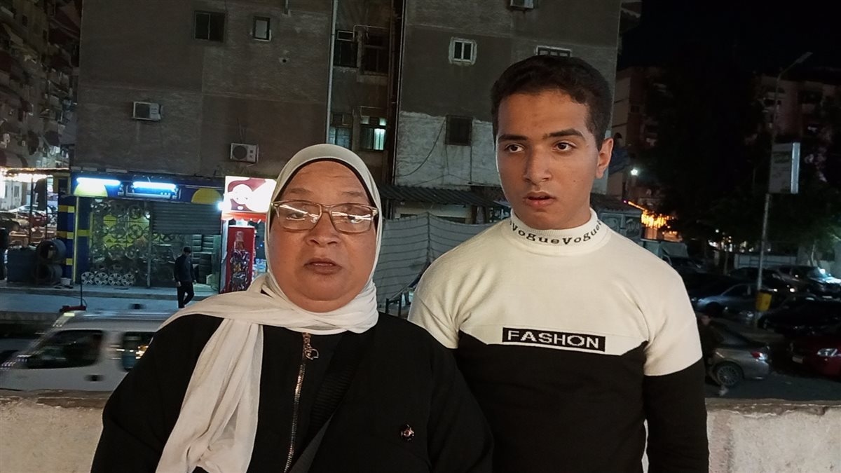 البطل فارس فياض ووالدته