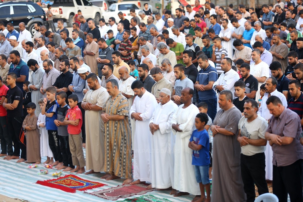 أول يوم الأحد أم الاثنين؟.. موعد صلاة عيد الفطر 2025 في مصر