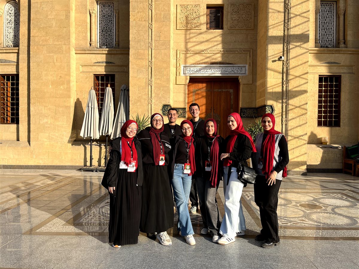 مشروع تخرج كلية الإعلام جامعة القاهرة