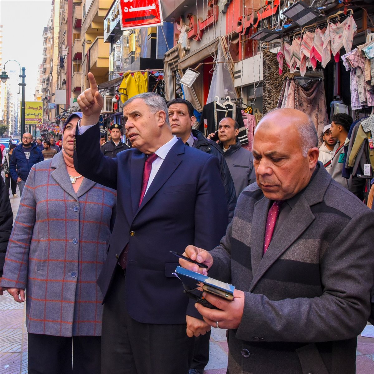 جولة المحافظ