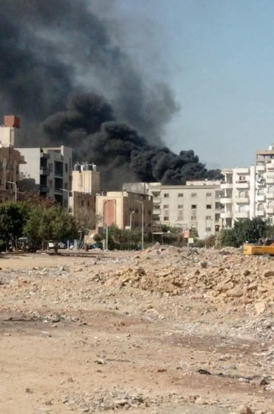 السيطرة على حريق ضخم بمخزن في منطقة المقطم