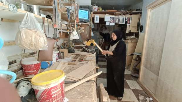 ام رحاب أول نجارة فى الفيوم